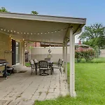 10 Mi To Dtwn Cincinnati Home With Patio And Yard!