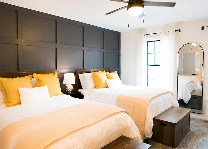 Cozy Cottage Downtown - Walk To Otr & Stadiums