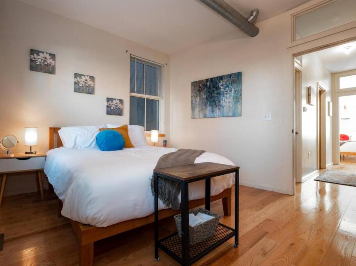 Spacious In Otr - Findlay Market Holiday home *