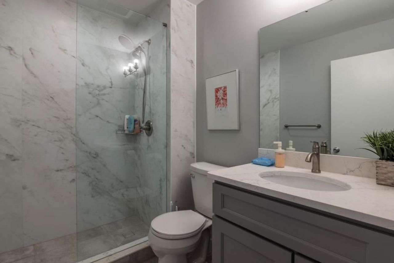 Apartamento Entire Historic Building Sleeps 30 Cincinnati