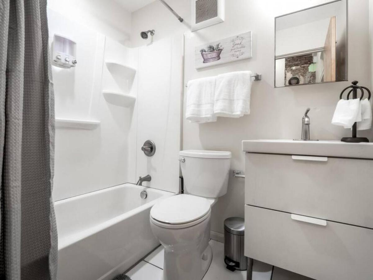 Spacious In Otr - Findlay Market *