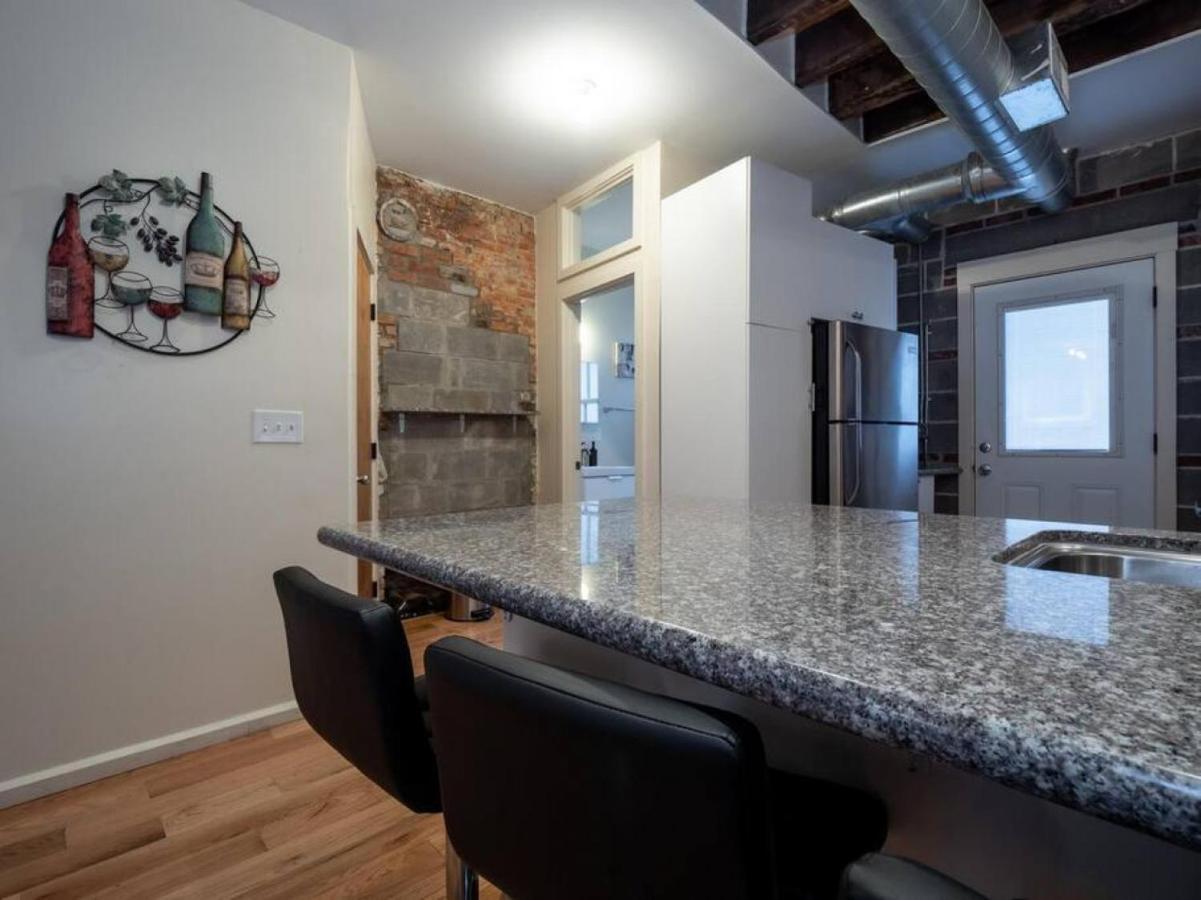 Spacious In Otr - Findlay Market Holiday home *