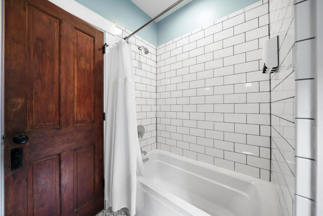 Walkable 2br Near Findlay Market Downtown Uc Apartment