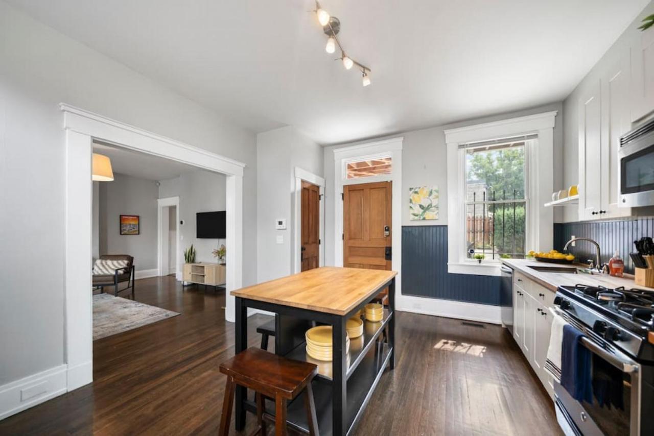 Walkable 2br Near Findlay Market Downtown Uc Apartment *