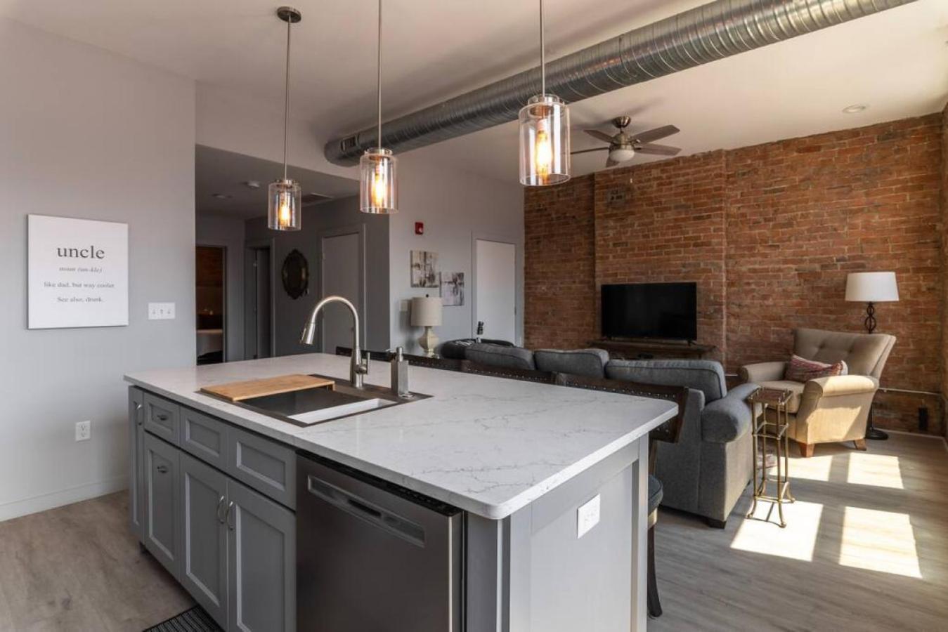 Entire Historic Building Sleeps 30 * Cincinnati