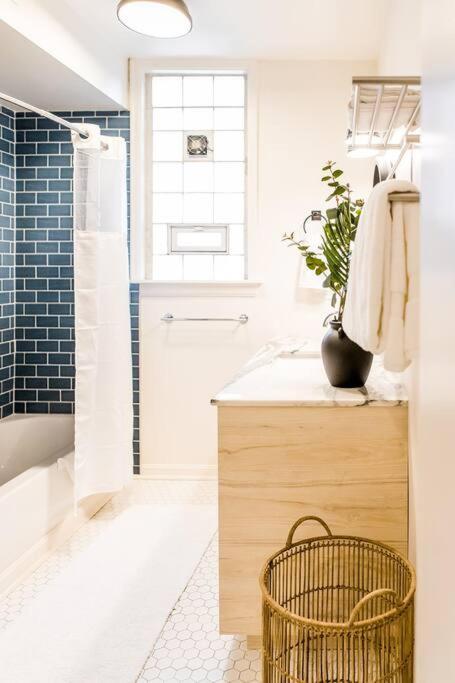 Cozy Downtown - Walk To Otr & Stadiums Holiday home Cincinnati