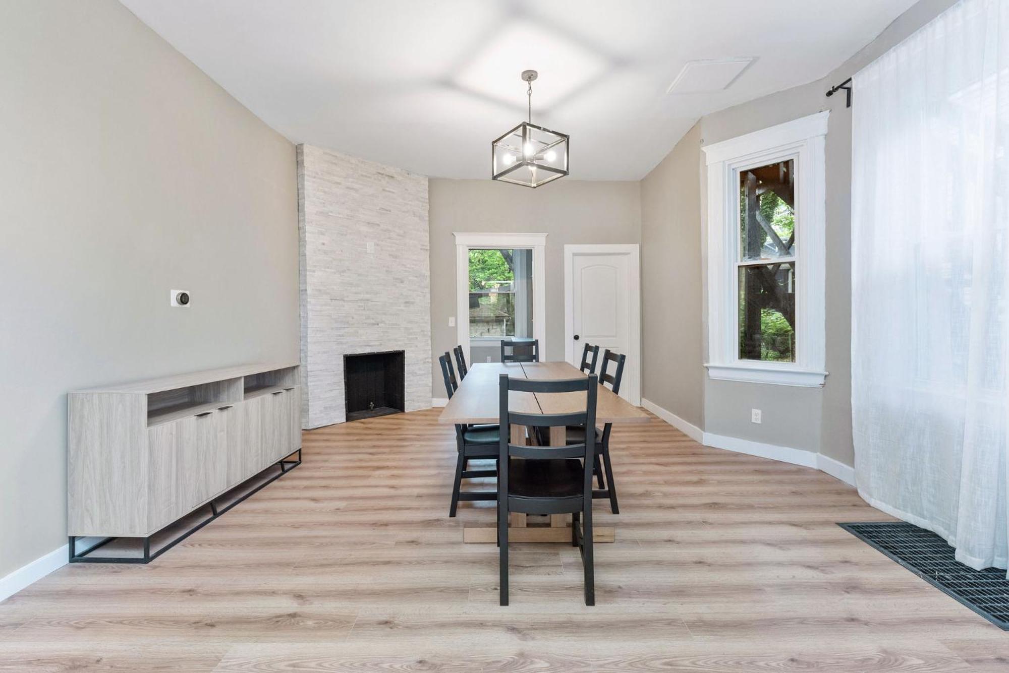 Historic Charm Meets Modern Comfort 3br In Mt Auburn *