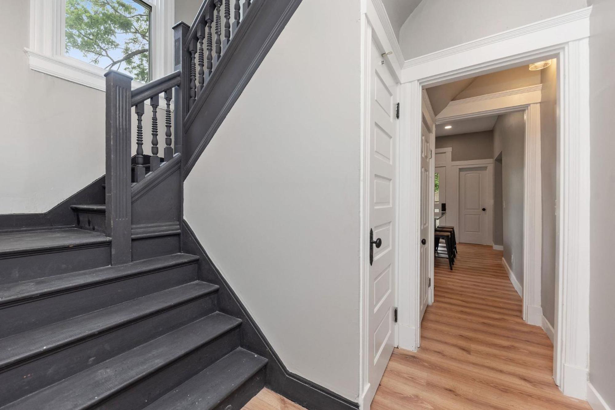 Historic Charm Meets Modern Comfort 3br In Mt Auburn * Cincinnati