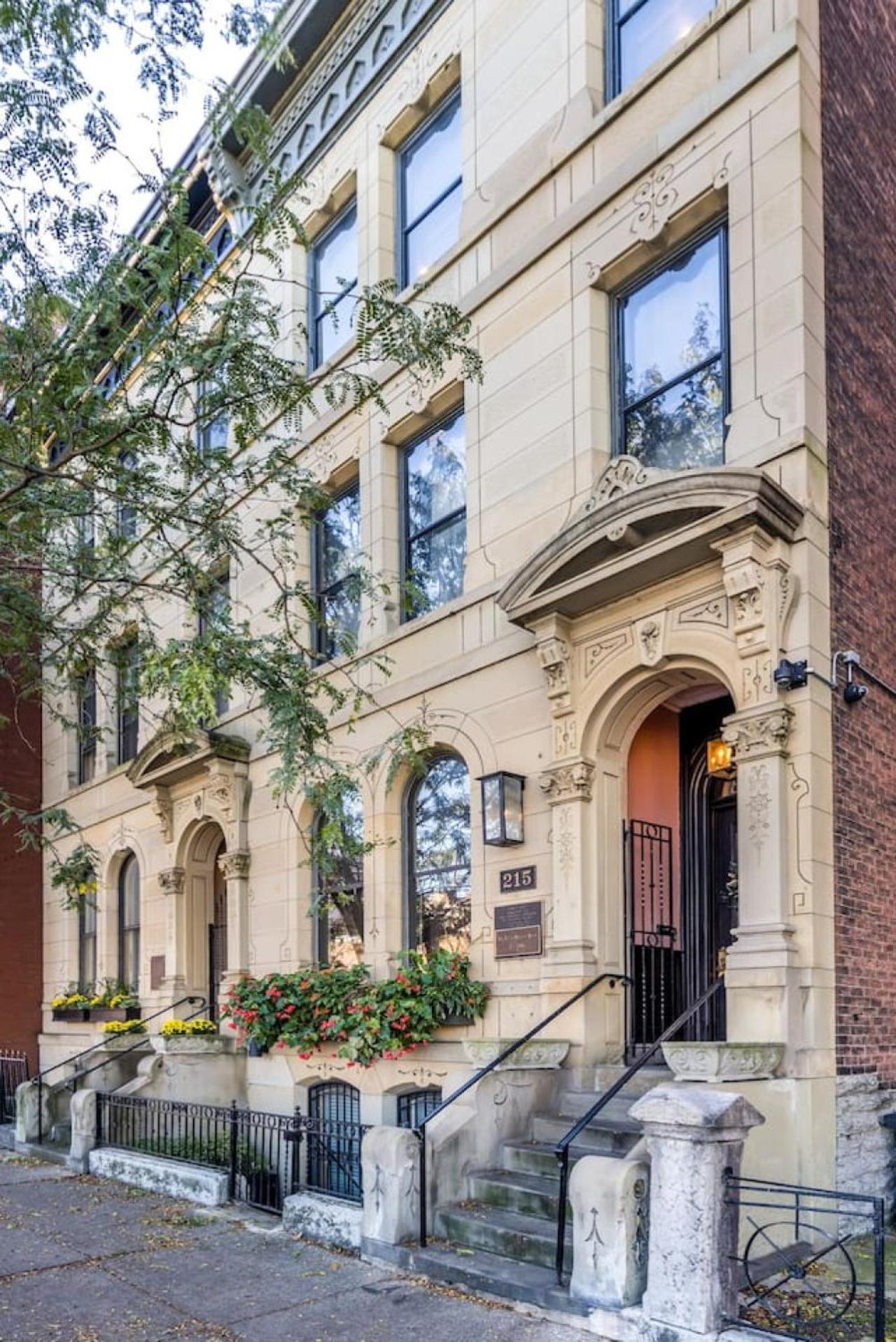 Luxury Brownstone - Walk To - Washington Park Cincinnati