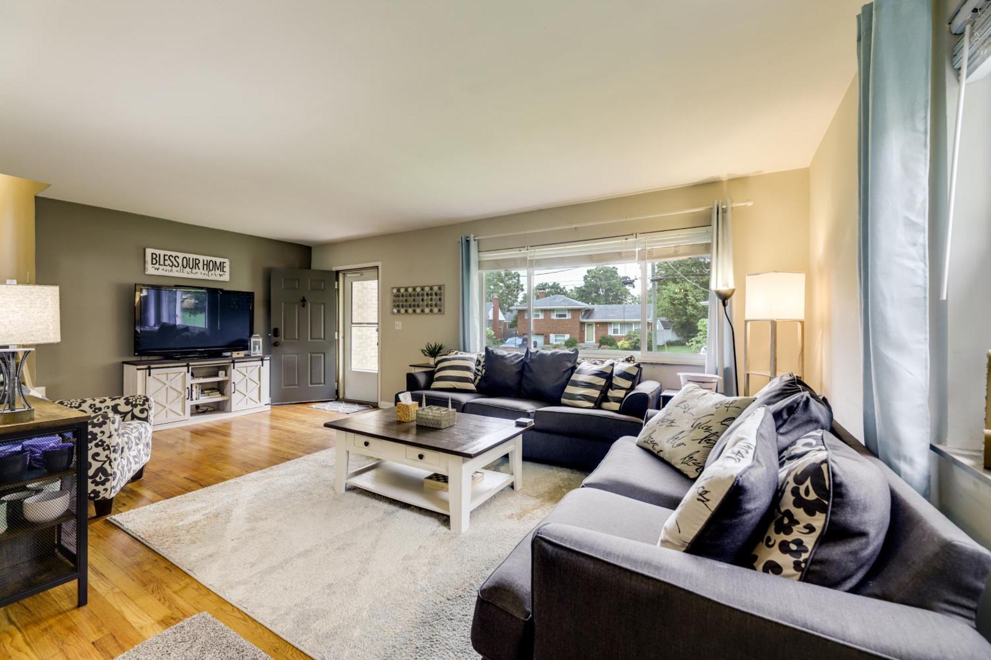 10 Mi To Dtwn With Patio And Yard! Cincinnati