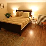 Charming 2Bd Near Uc, Hospitals,Zoo