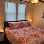 Ridgeway 2 Bedroom House Near Xavier Downtown