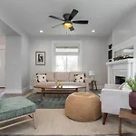 Deluxe 4-Bedroom W Huge Deck 3-Min To Downtown
