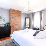Otr Penthouse Walk Everywhere Free Parking