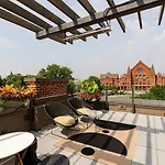 Lux Washington Park Apartment With Rooftop