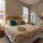 Zango Explore Otr And Downtown From A Renovated Condo