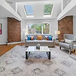 Hyde Park Penthouse With Private Patio