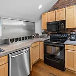 Hyde Park Penthouse With Private Patio
