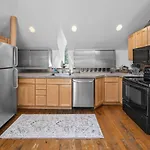 Hyde Park Penthouse With Private Patio