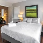 Two Comfy Condos Near City Center Otr Uc Zoo