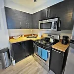 Quiet 1-Bedroom Loft Near Entertainment District
