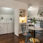 Spacious Studio Central Locale