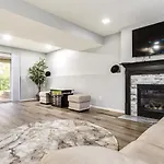 Cozy Ohio Home - Deck, Arcade Games And Near Golfing
