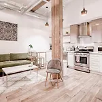Art Deco 1000Sqft Condo Downtown With Gated Parking