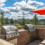 Luxury Apartment In Mason