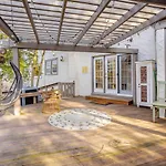 Avon Hills Quiet, 4B 1920S Tudor With Vintage Charms