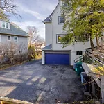Avon Hills Quiet, 4B 1920S Tudor With Vintage Charms