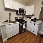 Cleneay #1 Private 3 Bed Near Xavier & Downton