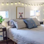 Stunning Condos Near Washington Park W Parking