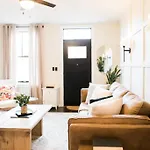 Cozy Cottage Downtown - Walk To Otr & Stadiums
