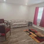 Comfy 1Br Apt. In Pleasant Ridge