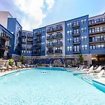 Cozy 10Br 10Ba Combined Apartment Near Downtown Cincinnati