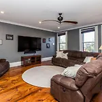 Luxury Brownstone - Walk To All - Washington Park