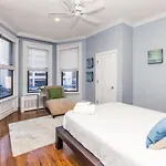 Luxury Brownstone - Walk To All - Washington Park