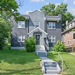 Retro-Chic 1Br With King Bed & Prime Location