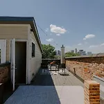 Stunning 4Br Townhome Rooftop City Views