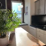 Private Bdrm Suite 3 In Spacious House City Views
