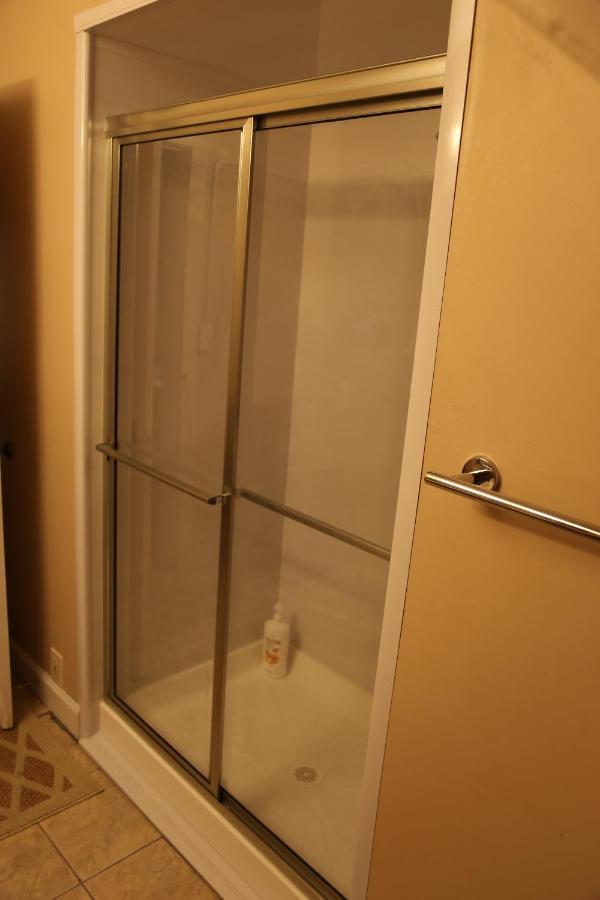 Charming 2bd Near Uc, Hospitals,zoo Apartment