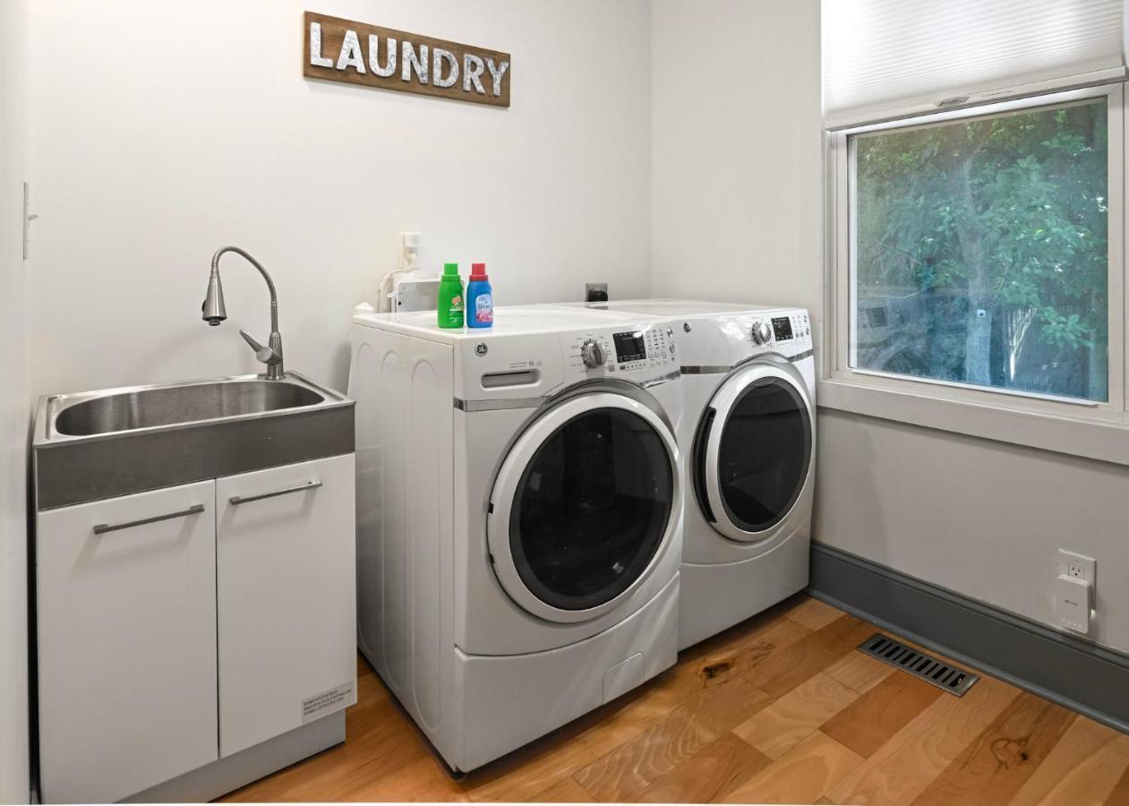 Holiday home Cincy Dream! Walk To Zoo, Uc, Hospitals, And Short Vine District Cincinnati