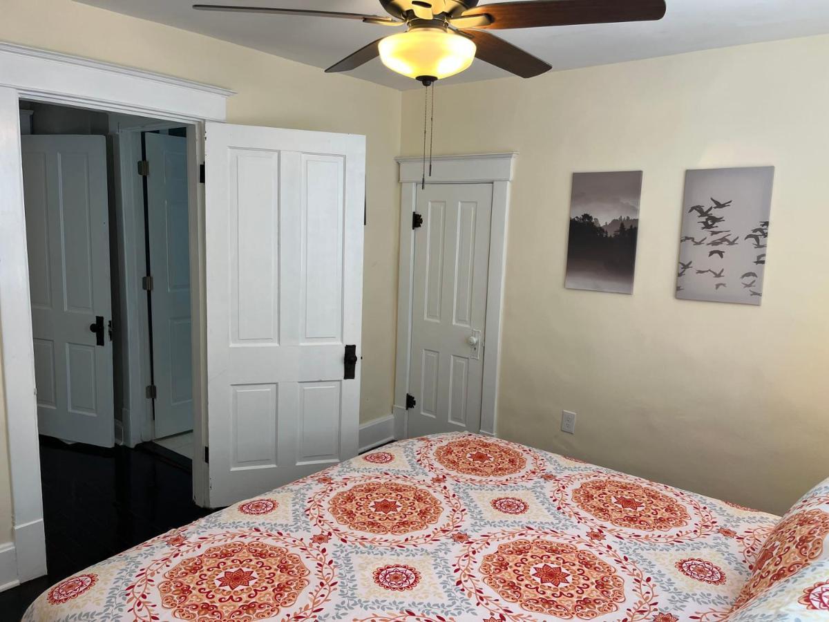 Ridgeway 2 Bedroom House Near Xavier Downtown Holiday home Cincinnati