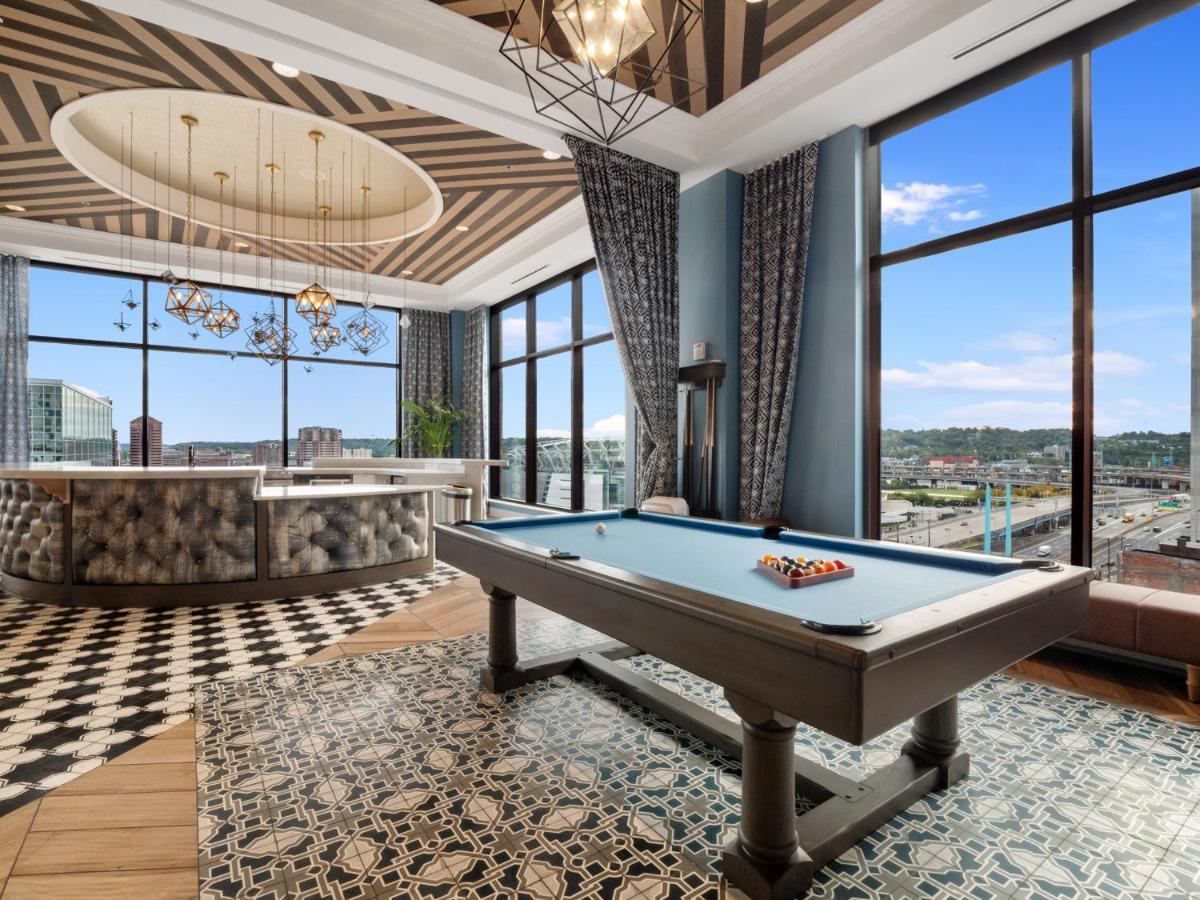 Lavish Best Central Location With Amenity Galore 841 *