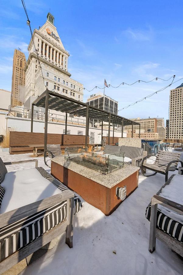 Lavish Best Central Location With Amenity Galore 841 Apartment