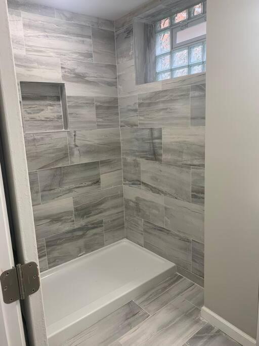 Holiday home 6 Bedroom Just Minutes From Downtown Cincinnati
