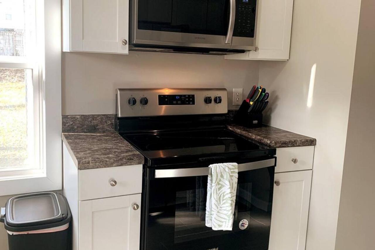 3311 Evanston Large Renovated 4 Bdr Close To Dtwn Laundry Holiday home *