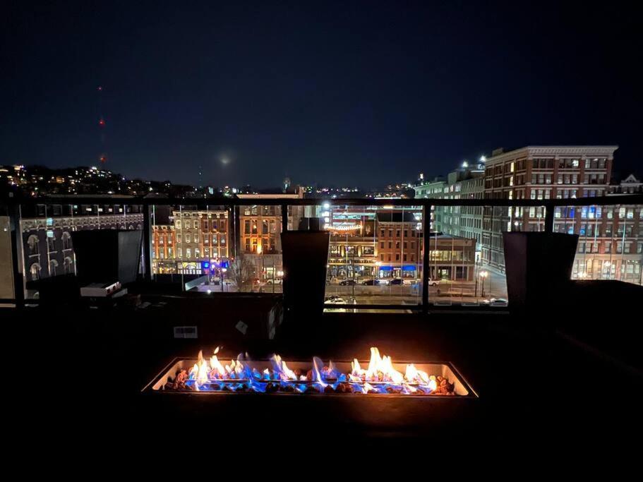 The Penthouse- Heart Of Otr W/rooftop Terrace Apartment *
