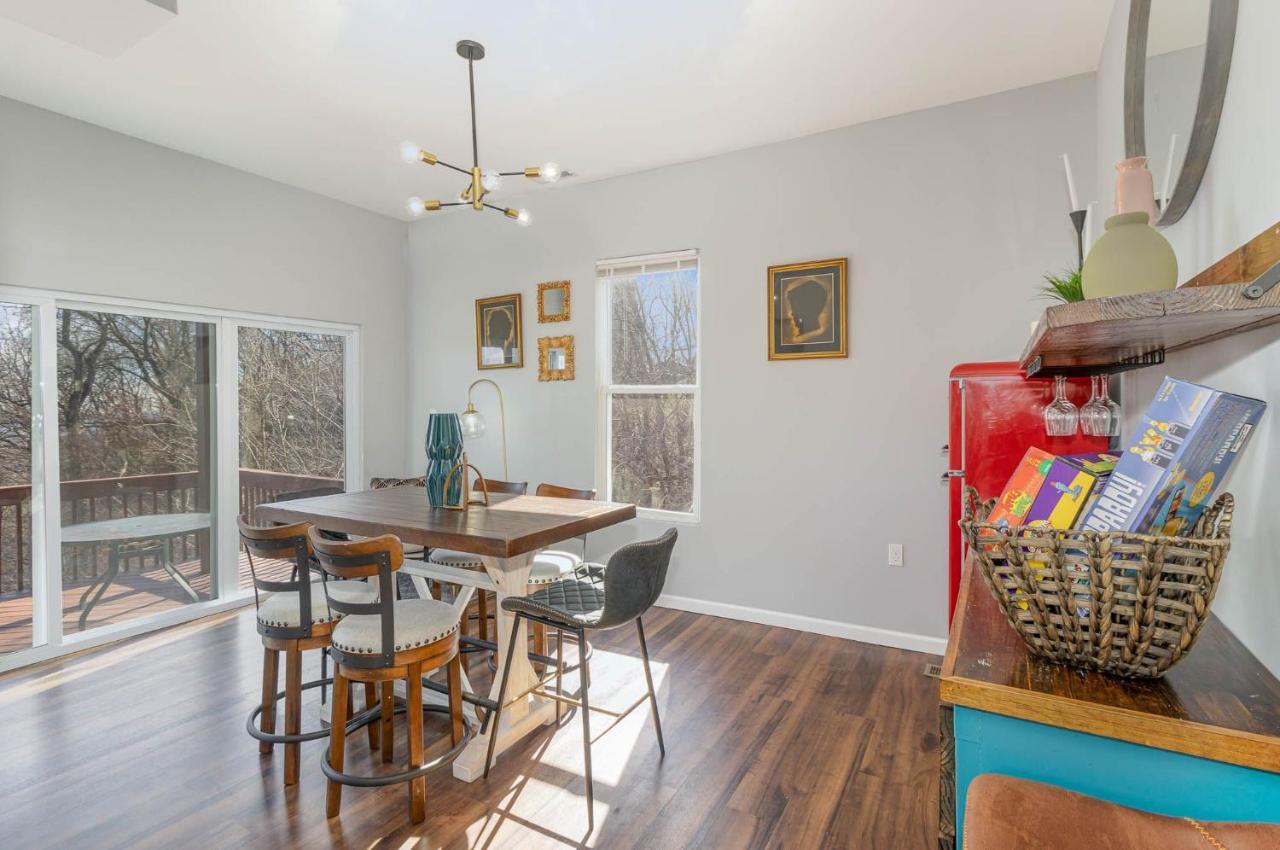 Downtown Views-prime Location!